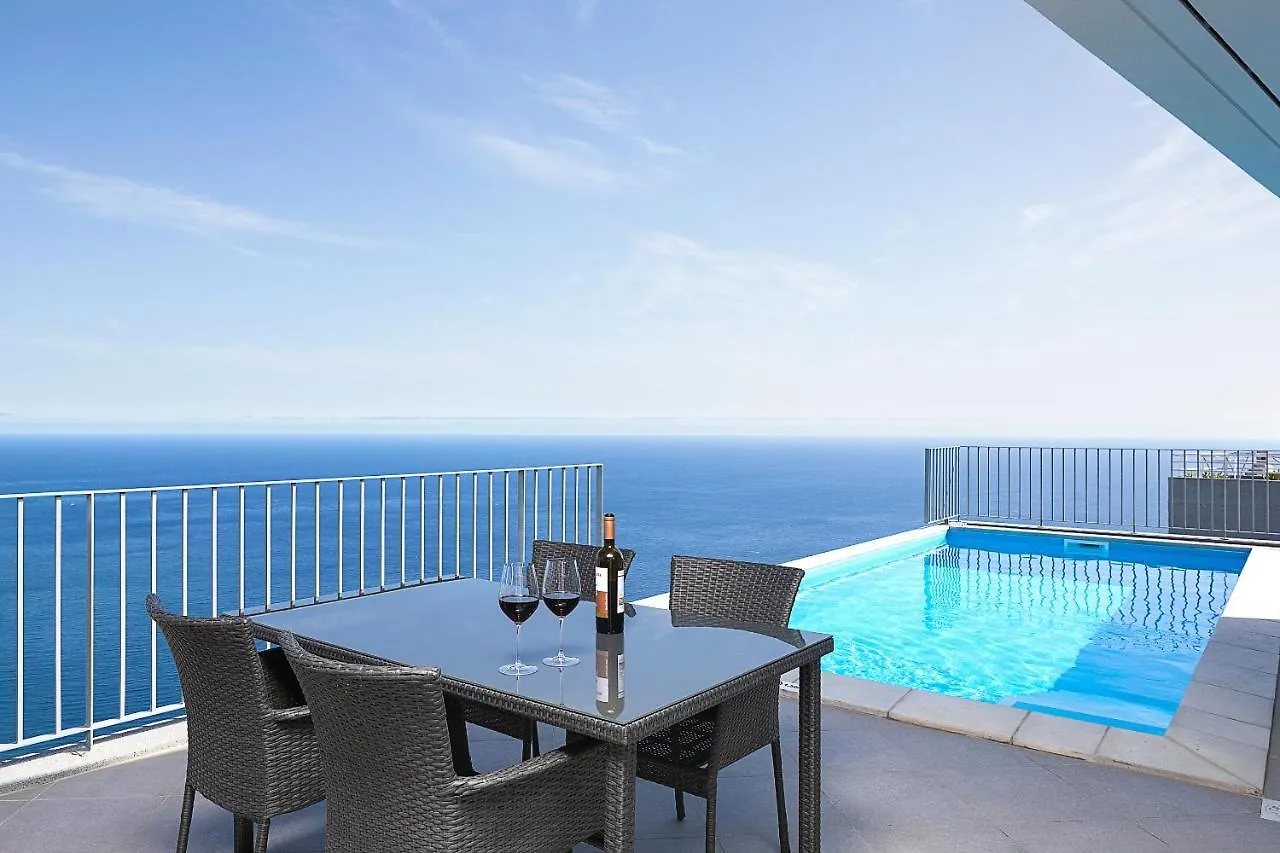 Peak A Boo Private Heated Pool And Private Parking Villa Camara de Lobos Portugal
