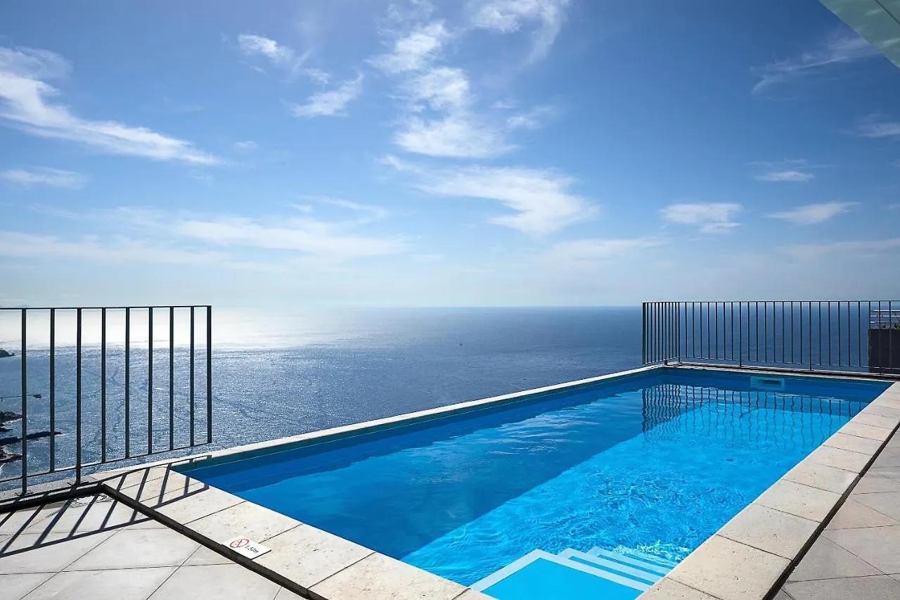 Peak A Boo Private Heated Pool And Private Parking Villa Camara de Lobos